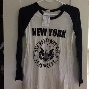 Long sleeve New York baseball tee